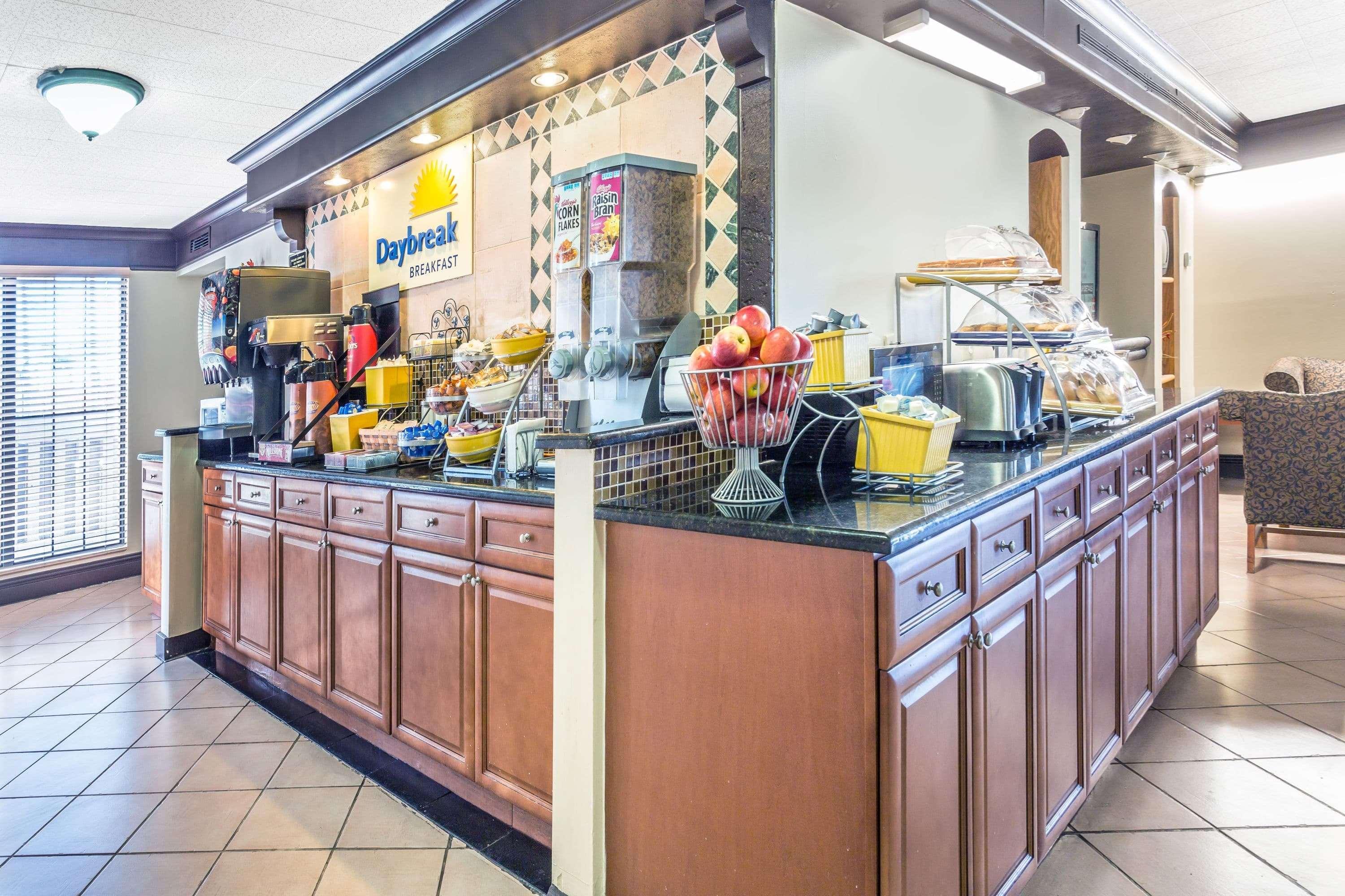 Lodge Econo Richmond-north Chesterfield